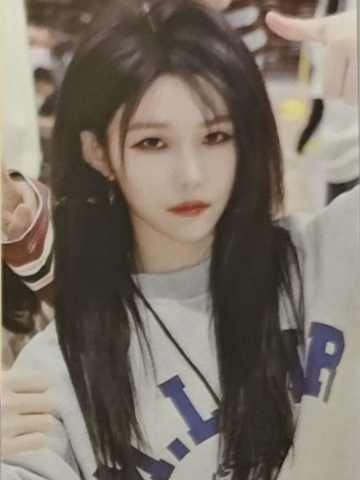 徐楚雯 九周年典藏卡 ver.A