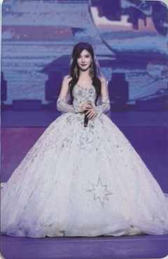 唐莉佳 九周年典藏卡 ver.B