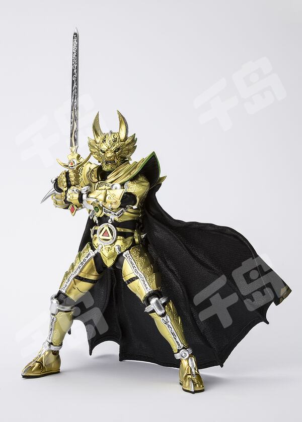 SHF 真骨雕黄金骑士牙狼(冴岛钢牙) 牙狼20周年纪念版| S.H.