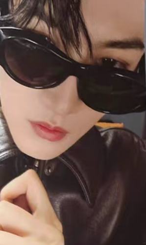 v杂志卡 ver.A