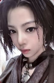 一周年限定小卡黑版 2