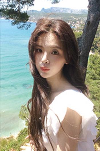 杨超越-2