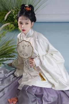 天丝暗纹提花立领短衫-资料图