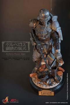 特殊强化服 -资料图