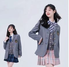 三粒扣西服-资料图