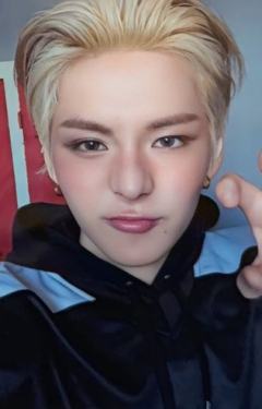 25台历周边线下 事