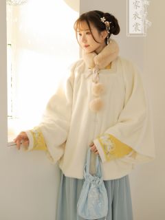 风花雪月-资料图