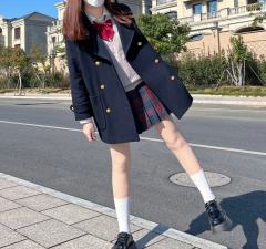 信岚大学大衣-资料图
