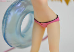 Beach Queens 亚斯塔露蒂·尤各瓦尔 -资料图
