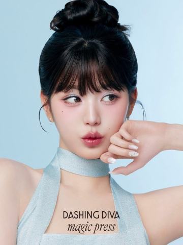 Dashing Diva代言周边