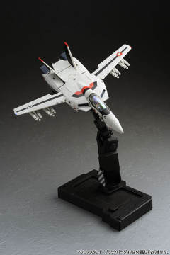 VF-1S 攻击女武神 （一条辉专用机）-资料图