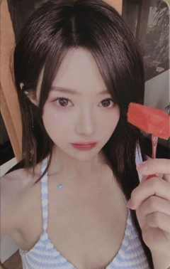 胡晓慧 Bye Bad Bye主题小卡ver.B
