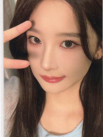 周诗雨 mvp巡演主题小卡
