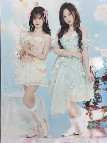 黄怡慈&庄雅雯 白色情人节合照