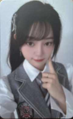 王佳琪 B·RISE梦之门小卡 ver.C