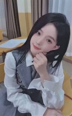 吴睿莎 B·RISE梦之门小卡 ver.B