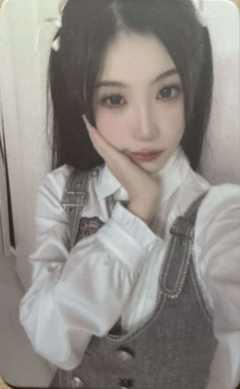 陈艺 B·RISE梦之门小卡 ver.B