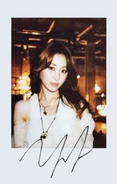 爱豆驿站幸运卡拍立得 允