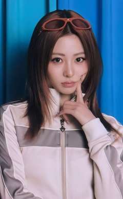 初回限定PHOTOCARD盘 允 ver.B