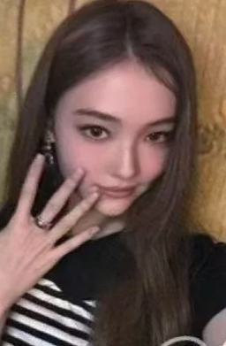 el签售ella