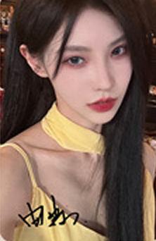 由淼 Bye Bad Bye特别版自拍小卡 ver.C