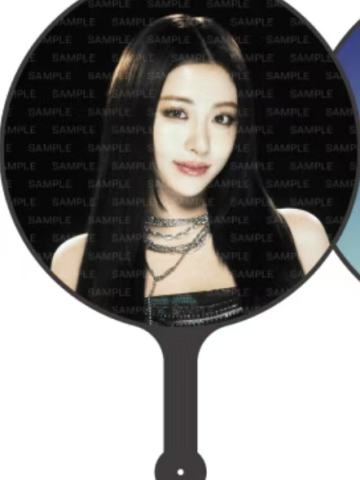 韩国场周扇子 允
