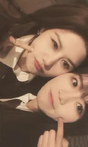 柏欣妤&朱怡欣 心跳花火武汉站小卡 ver.B
