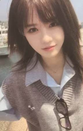 柏欣妤 心跳花火武汉站小卡 ver.F