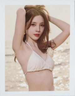 周湘 Bye Bad Bye撕拉拍立得