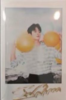 势界杂志隐藏拍立得