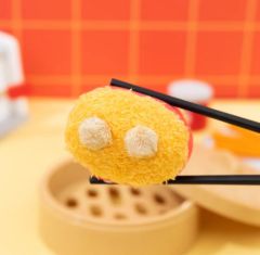 红米肠毛绒挂件-资料图