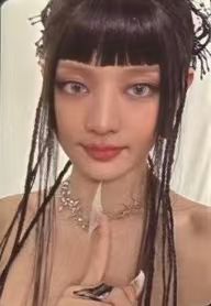 lf快闪娃卡 妮