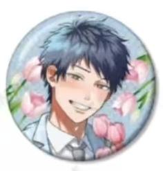 加岛优近景-西装徽章