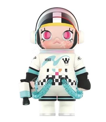 MEGA SPACE MOLLY 400% VANS Figure – Hahatoys