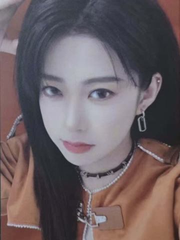 芦馨怡 致明天自拍小卡