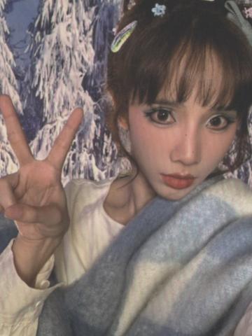 邓贤凌艾丽莎小卡