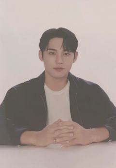 yzy快闪明信片 奎