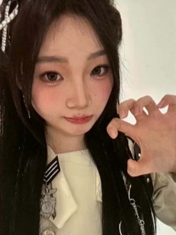 李芊 头号新闻特别小卡