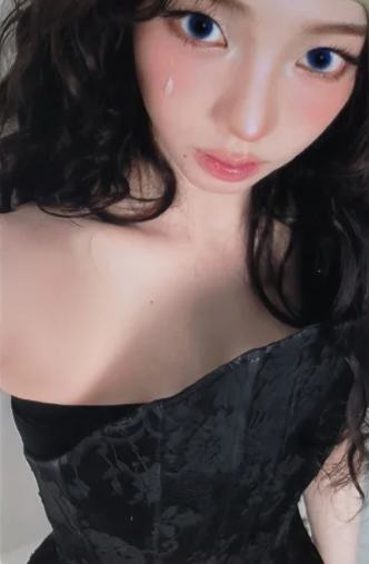 PUSS PUSS杂志固卡