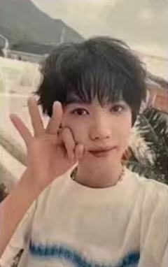 当阳光降落在这里小卡 奕然 ver.C