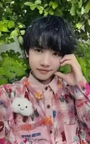 当阳光降落在这里小卡 奕然 ver.A
