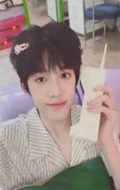 当阳光降落在这里小卡 俊臣 ver.B