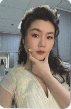 周惠怡女神自拍小卡