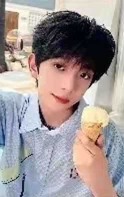当阳光降落在这里小卡 浚铭 ver.A