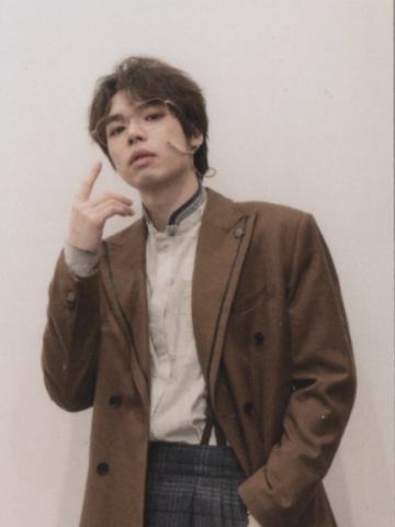 张智涵2025年2月J小卡