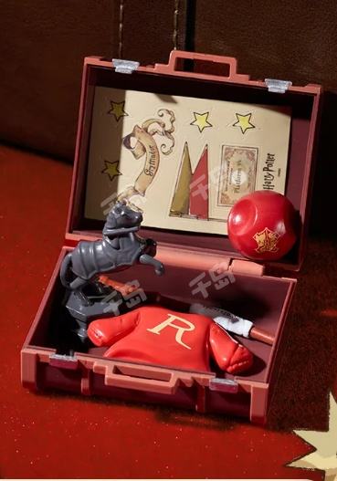 B | 霍格沃茨魔法学校行李箱系列挂件 - 哈利波特 - Miniso名创优品｜千岛