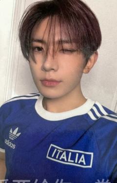 yzy2.0签售1
