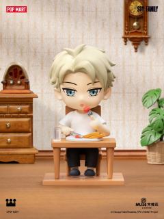 劳埃德福杰-悠闲用餐-资料图