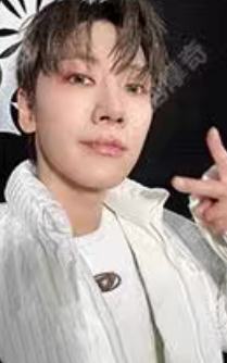 泡泡摩奇预售 疼 ver.B1