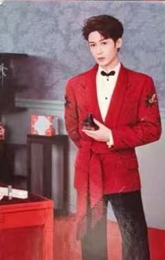 华伦天奴7.0代言卡 ver.9